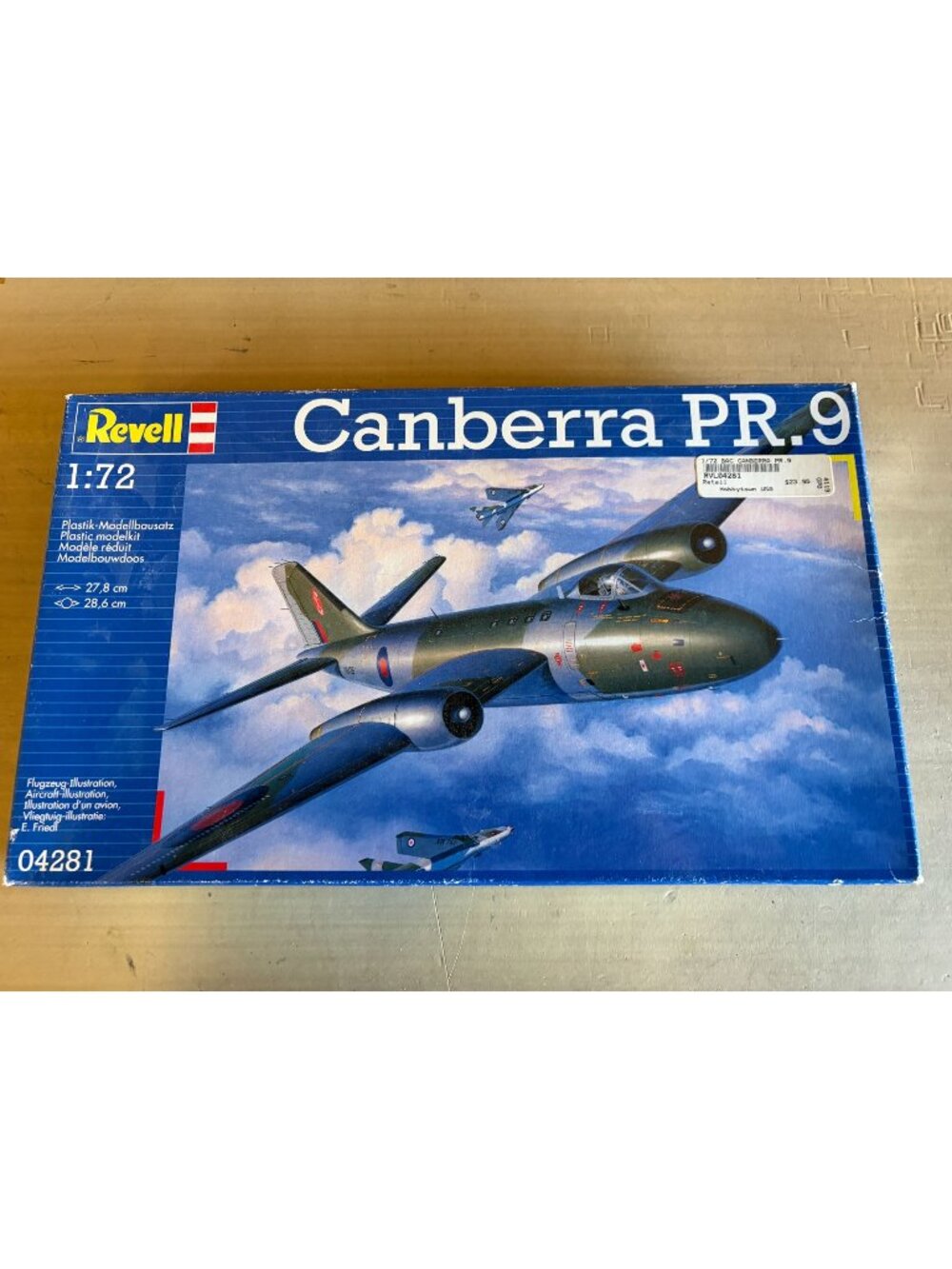 Revell Canberra PR.9 Scale 1:72 Aircraft Model Kit #04281 Skill Level 3 sealed